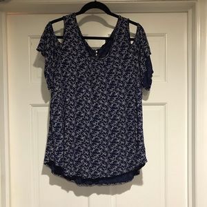 Lucky Brand cold shoulder top. Size XL